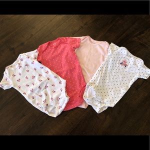 Lot of Carter’s Short Sleeve Onesies (4)
